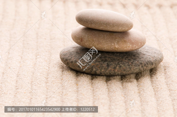 禪。石頭和沙子