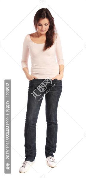 女子低頭
