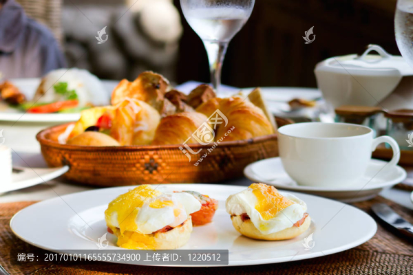 早餐供應(yīng)美味雞蛋