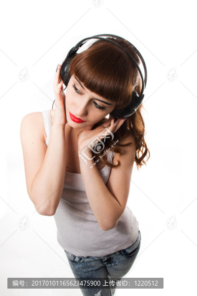 聽(tīng)音樂(lè)