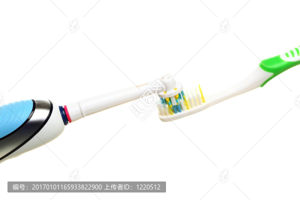白色牙刷