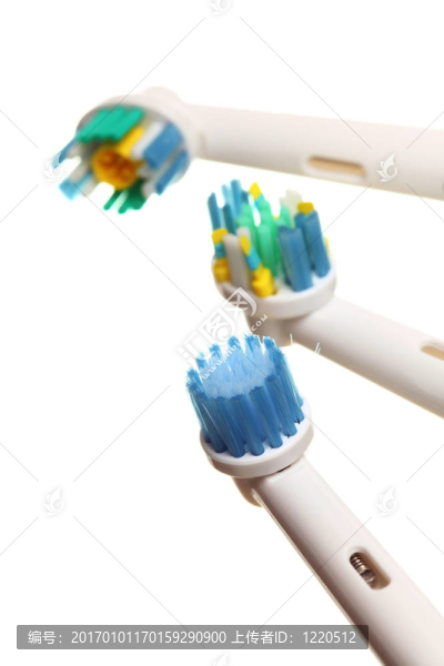白色牙刷