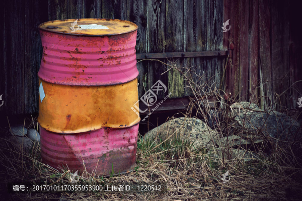 生銹的金屬橫檔