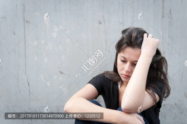 十幾歲的女孩考慮周到的麻煩