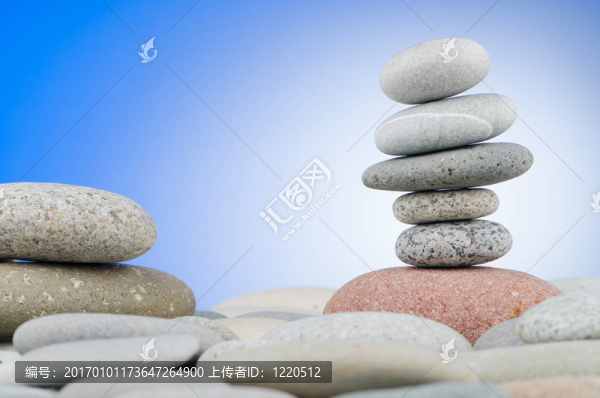 卵石堆積反對(duì)梯度背景