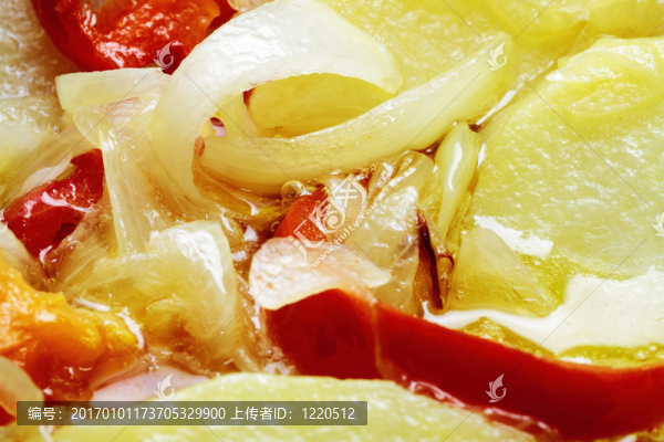 什錦蔬菜炒橄欖油洋蔥胡椒土豆含紅色