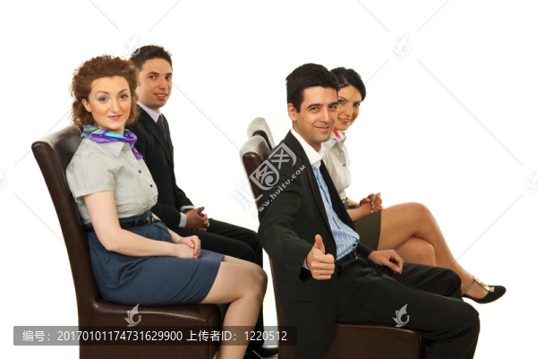 成功的商務(wù)人士在椅子上