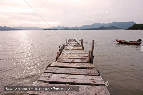 老碼頭人行道墩湖