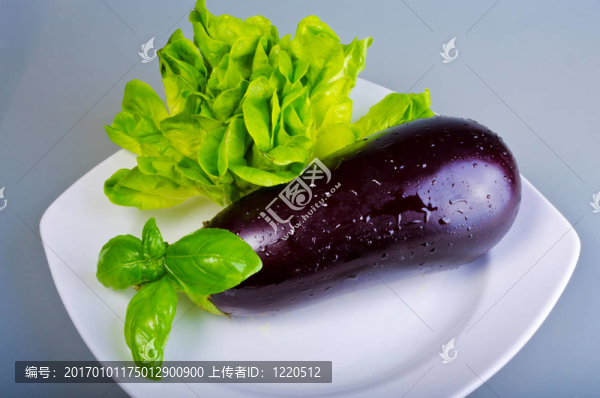 新鮮的茄子