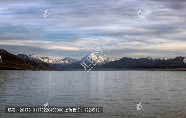 冰川湖