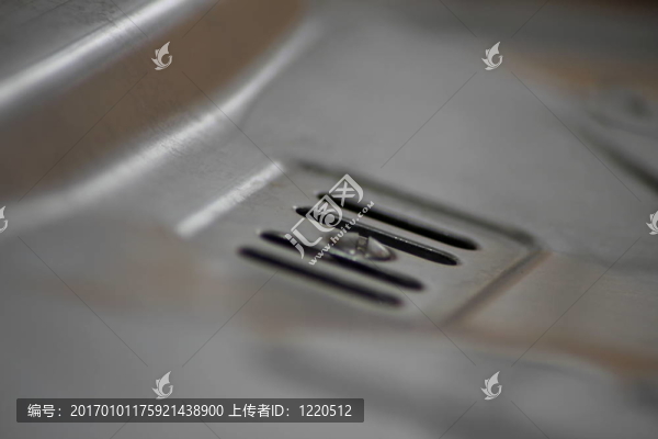 舊廚房流出