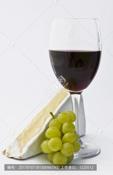 葡萄酒與葡萄和奶酪