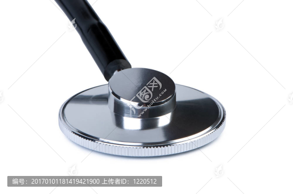 聽診器特寫孤立在白色背景。