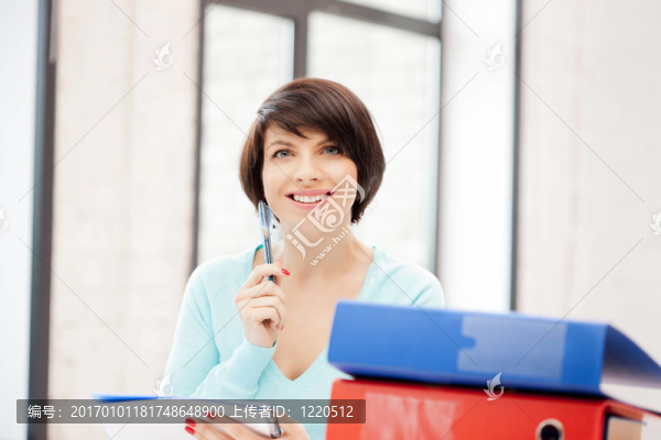 女人的文件夾