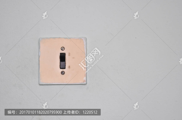 墻上的舊電燈開關(guān)