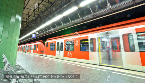 慕尼黑地鐵站與火車在德國