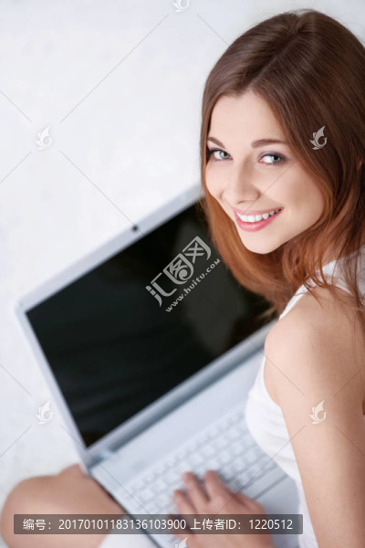 年輕的女人