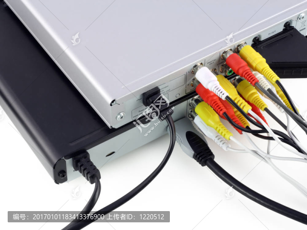 具有連接視頻電纜的dvd播放機(jī)