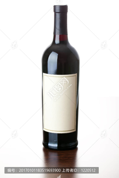 一瓶紅葡萄酒