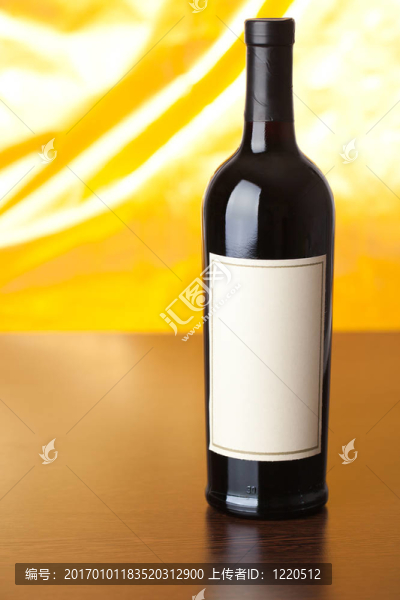 一瓶紅葡萄酒