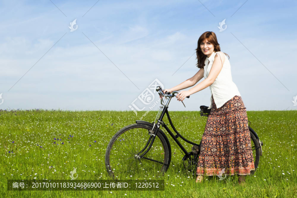 帶自行車的女孩
