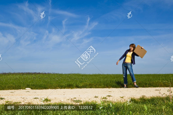 搭便車的女孩