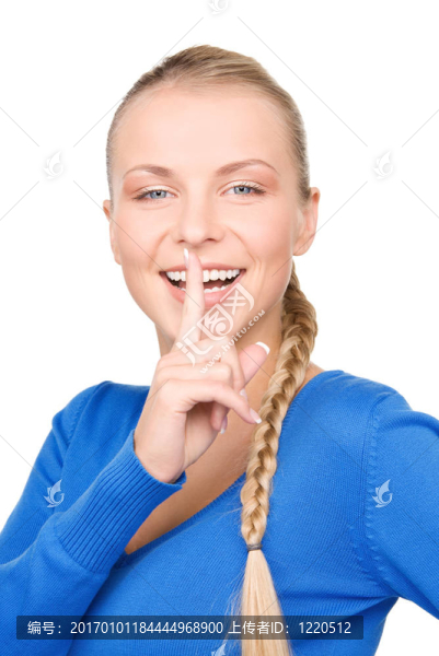 手指在嘴唇