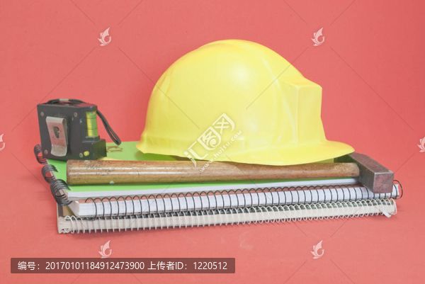 黃色頭盔和工具