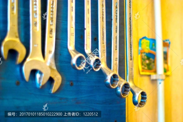 金屬工具
