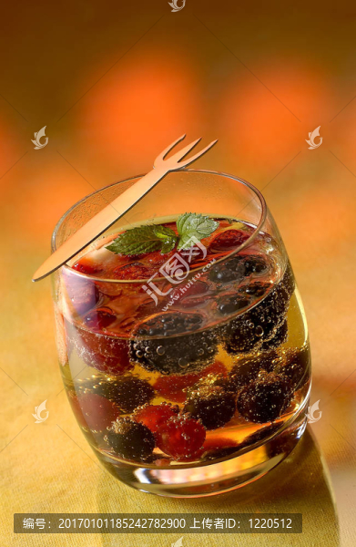 草莓雞尾酒