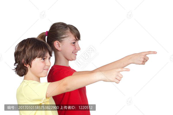可愛的小女孩和小男孩手指