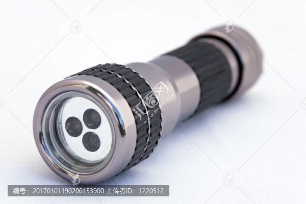 一個LED燈詳細(xì)
