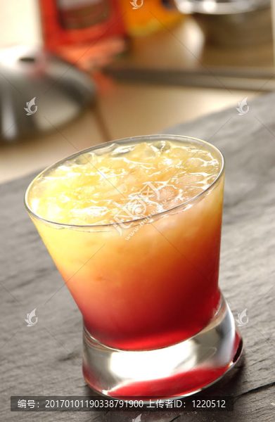 日出雞尾酒