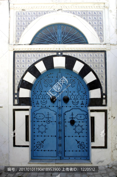 在Sidi,Bou,Said藍(lán)色的門