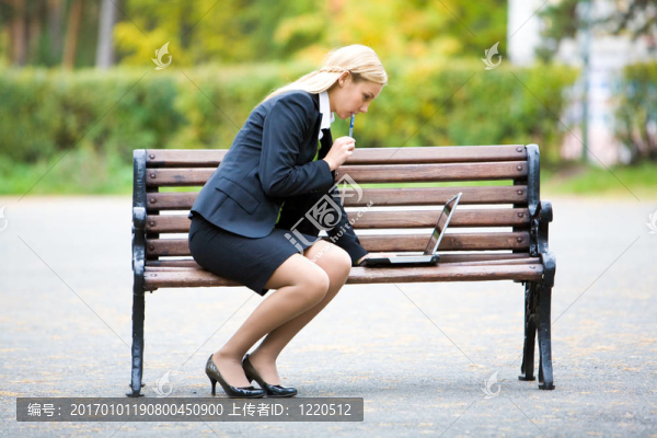 忙碌的女人