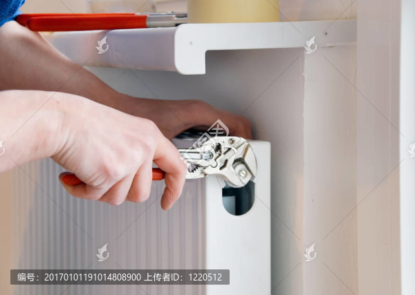 管子扳手