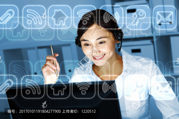 年輕女士在商務(wù)服和耳機(jī)
