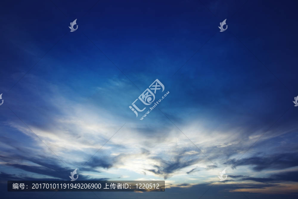 藍(lán)色夕陽的天空