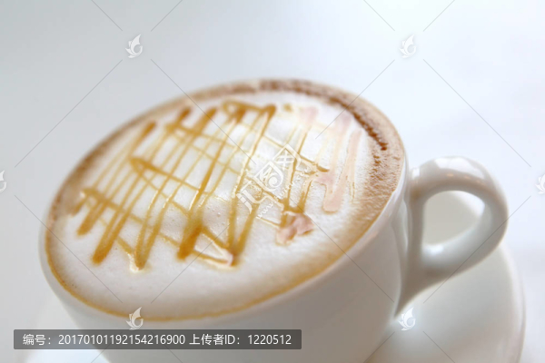 一杯有焦糖的咖啡