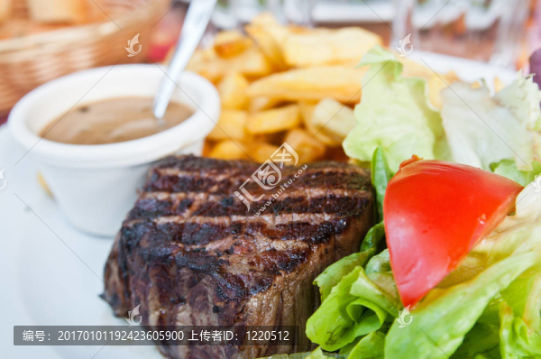 多汁牛排牛肉