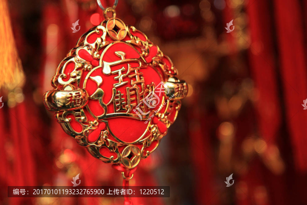 曼谷，1月23日：中國新的2012年黃金飾品；裝飾唐人街；曼谷；泰國