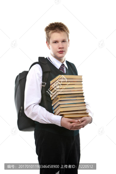 穿著校服的小學(xué)生穿著一大包書