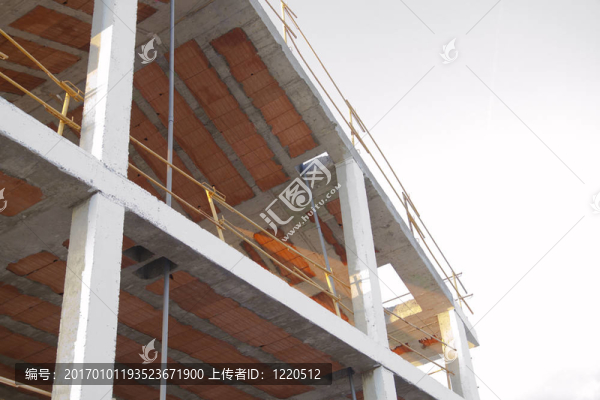 日落時正在施工的建筑物