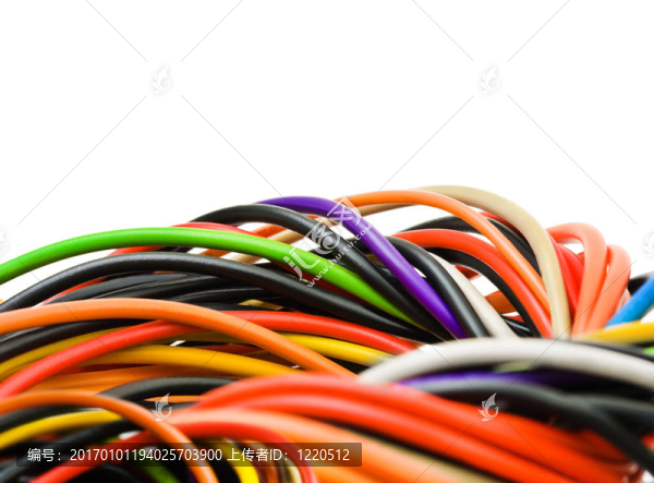 五彩的計(jì)算機(jī)電纜