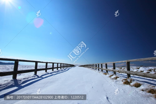 積雪的路上