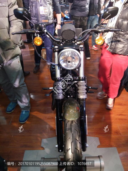 哈雷機(jī)車