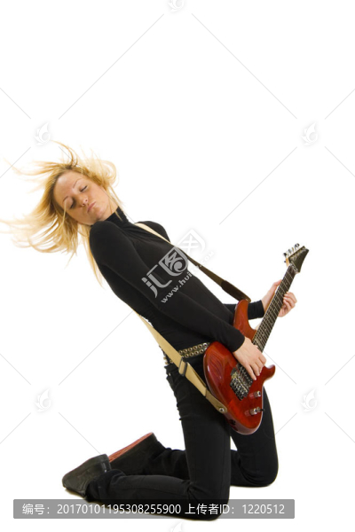 金發(fā)女人彈吉他-匯圖網(wǎng) www.fosd68.com 金發(fā)女人彈吉他