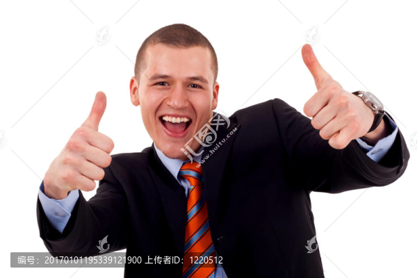 男子豎起大拇指