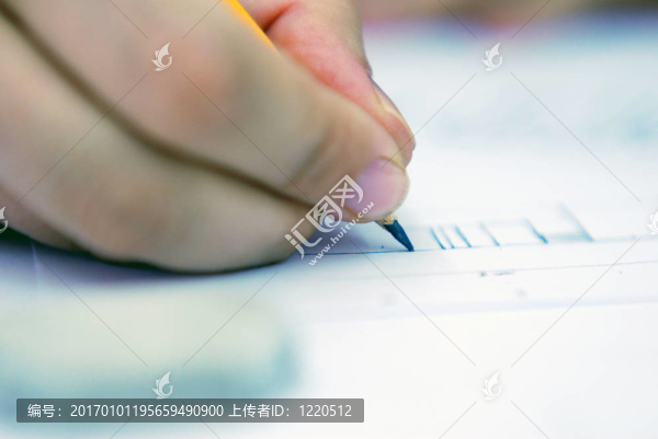 手中的鉛筆