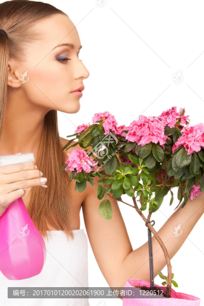 可愛的帶花的家庭主婦